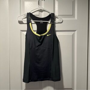 Nike workout top